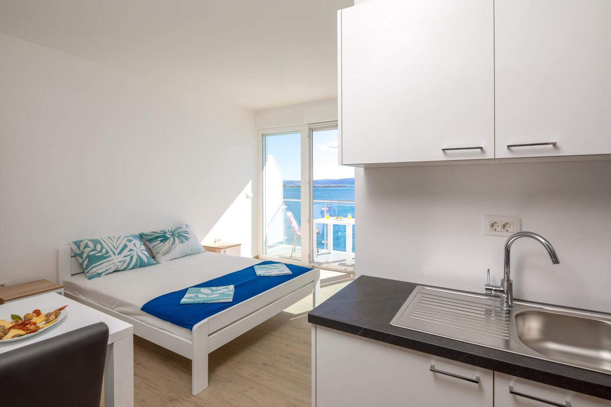 Blue Wonder Apartments Dugi Rat Buitenkant foto
